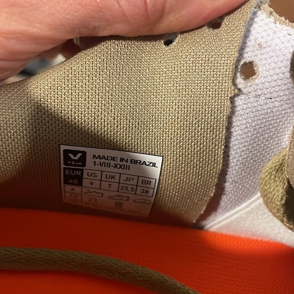 Veja Venturi Sneakers - Picture 3 of 5